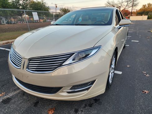 Used 2014 Lincoln MKZ Hybrid w/ Equipment Group 202A Reserve image 3