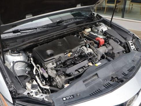 Used 2018 Toyota Camry SE FWD image 11