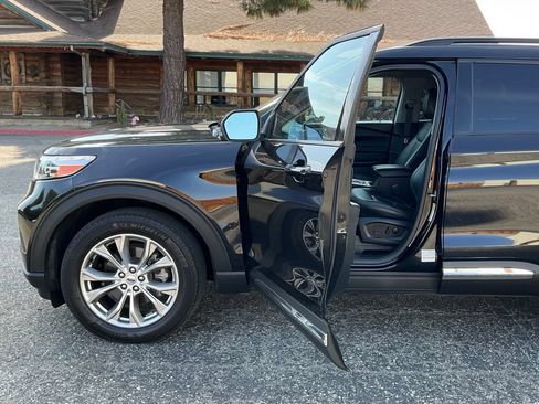 Certified 2024 Ford Explorer XLT w/ Equipment Group 202A AWD/4WD image 39