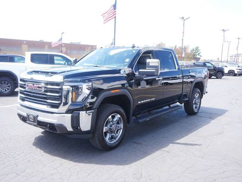 Certified 2025 GMC Sierra 2500 SLT w/ SLT Convenience Package AWD/4WD image 4