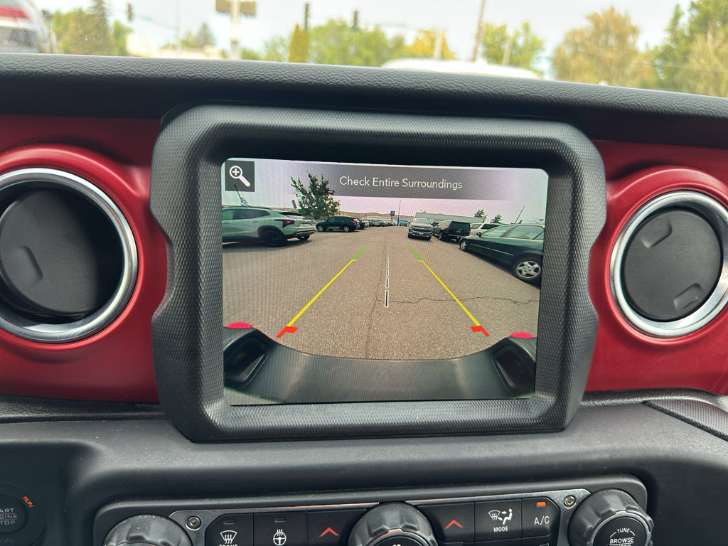 Used 2023 Jeep Gladiator Rubicon w/ Cold Weather Group AWD/4WD image 23