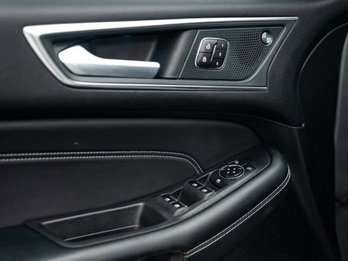 Used 2024 Ford Edge Titanium image 24