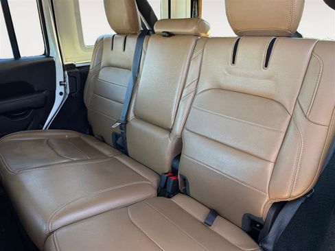 Used 2023 Jeep Wrangler Sahara w/ Cold Weather Group image 15