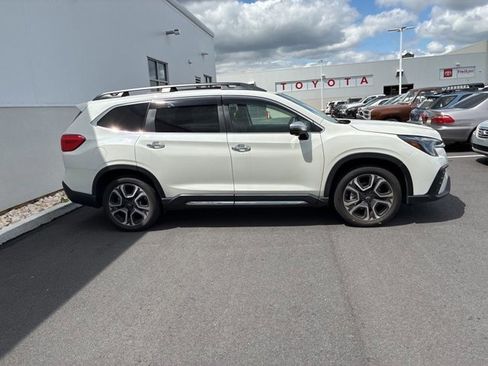 Used 2023 Subaru Ascent Touring AWD/4WD image 5