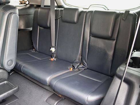 Used 2019 Toyota Highlander Limited Platinum w/ Carpet Mat Package (TMS) AWD/4WD image 34