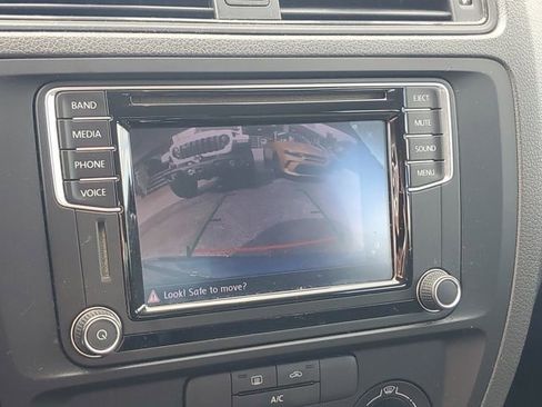 Used 2016 Volkswagen Jetta S image 23