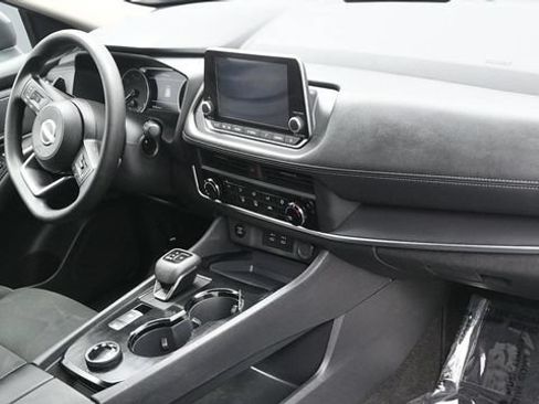 Used 2024 Nissan Rogue S AWD/4WD image 11