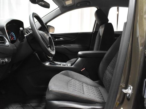 Used 2024 Chevrolet Equinox LT w/ LPO, Floor Liner Package FWD image 6