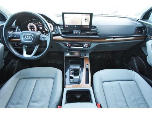 Used 2022 Audi Q5 2.0T Premium Plus w/ Premium Plus Package AWD/4WD image 10