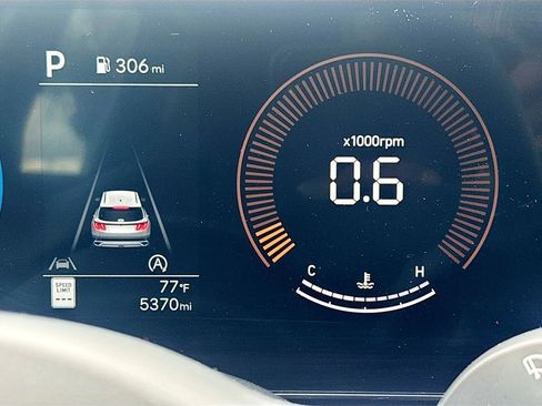 Certified 2025 Hyundai Tucson SE image 12