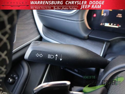 New 2025 Jeep Grand Cherokee L Limited w/ Luxury Tech Group II image 17