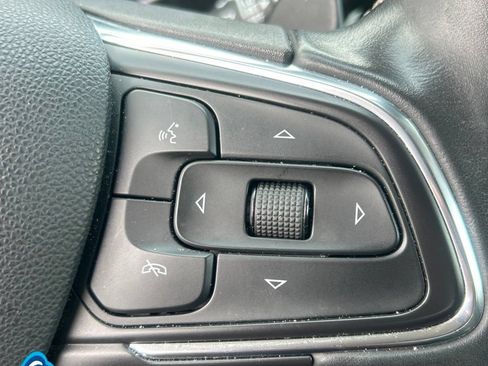 Used 2023 Buick Envision Preferred AWD/4WD image 22