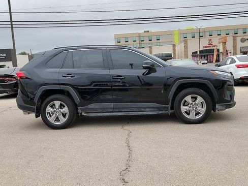 Used 2025 Toyota RAV4 XLE w/ Convenience Package FWD image 5