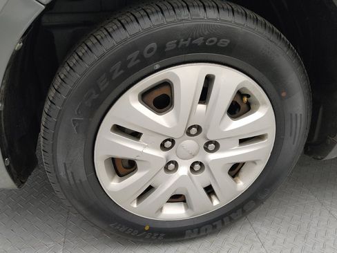 Used 2019 Dodge Journey SE FWD image 31