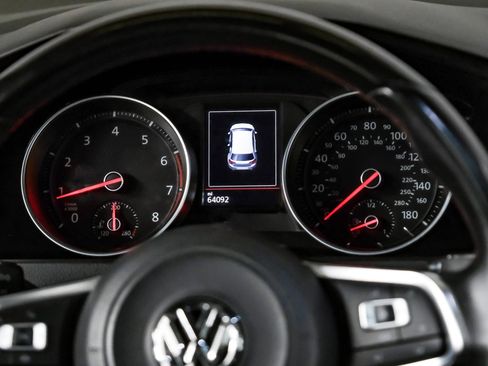 Used 2019 Volkswagen GTI SE FWD image 20