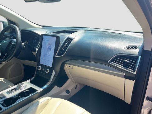 Used 2022 Ford Edge Titanium image 28
