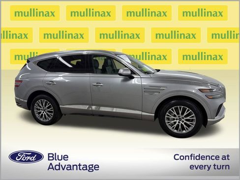 Used 2025 Genesis GV80 2.5T Standard AWD/4WD image 2