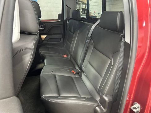 Used 2018 Chevrolet Silverado 1500 LTZ AWD/4WD image 35