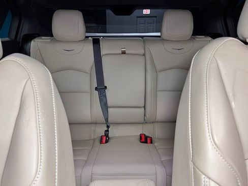 Used 2024 Cadillac XT4 Luxury w/ Cold Weather Package image 21