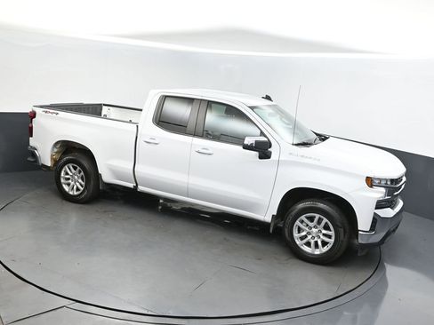 Used 2022 Chevrolet Silverado 1500 LT image 1