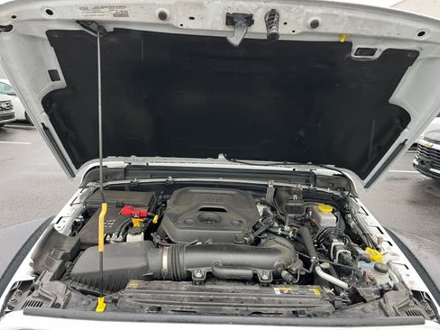 Used 2025 Jeep Wrangler Unlimited Rubicon image 31