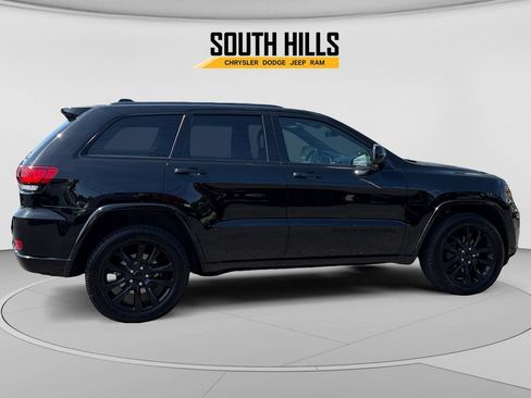 Used 2020 Jeep Grand Cherokee Altitude AWD/4WD image 6