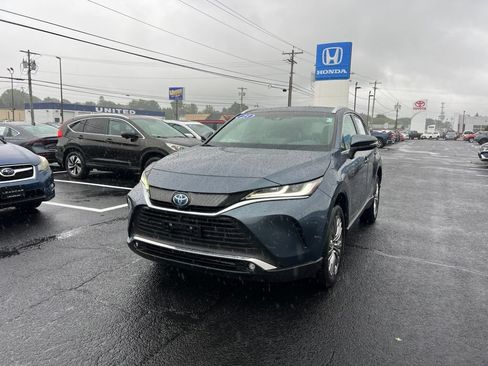 Used 2023 Toyota Venza Limited AWD/4WD image 1