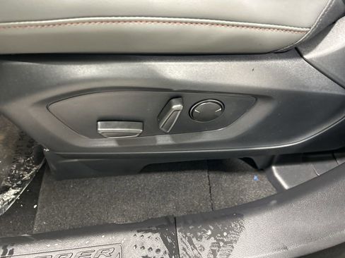 New 2026 Ford Explorer Active w/ Active Comfort Package image 10