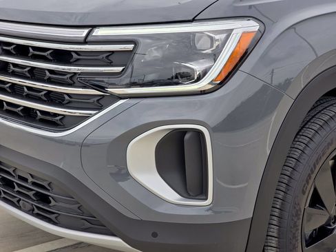 New 2026 Volkswagen Atlas SE FWD image 7