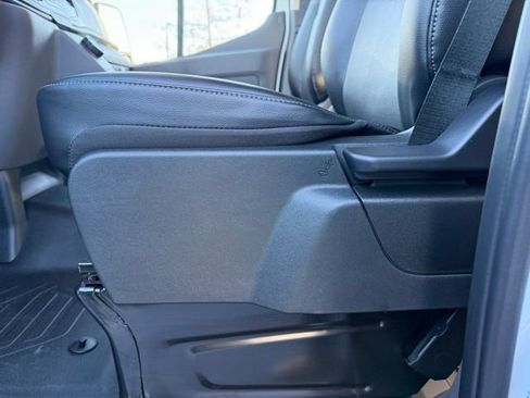 New 2024 Ford E-Transit Low Roof image 13