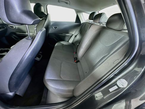 Used 2025 Kia K4 FWD image 27