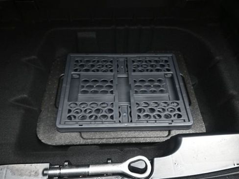 Used 2018 Mercedes-Benz E 300 image 29