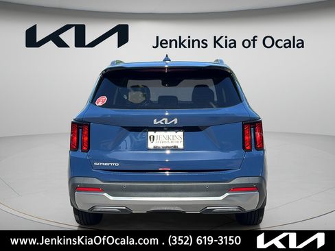 New 2026 Kia Sorento S w/ S Panoramic Sunroof Package FWD image 4