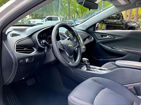 Used 2024 Chevrolet Malibu LT FWD image 17