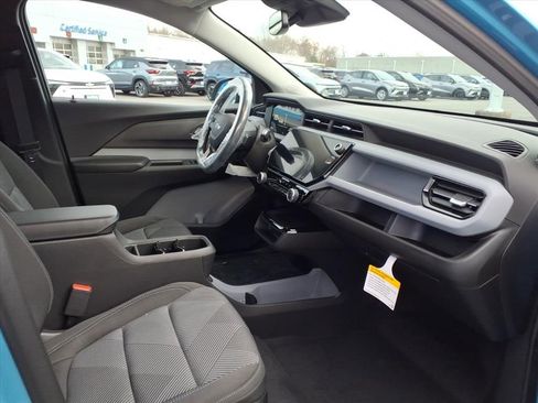 New 2027 Chevrolet Bolt LT w/ Comfort Package image 17