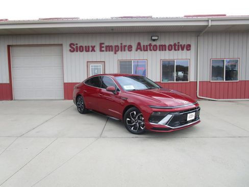 Used 2024 Hyundai Sonata SEL AWD/4WD image 1