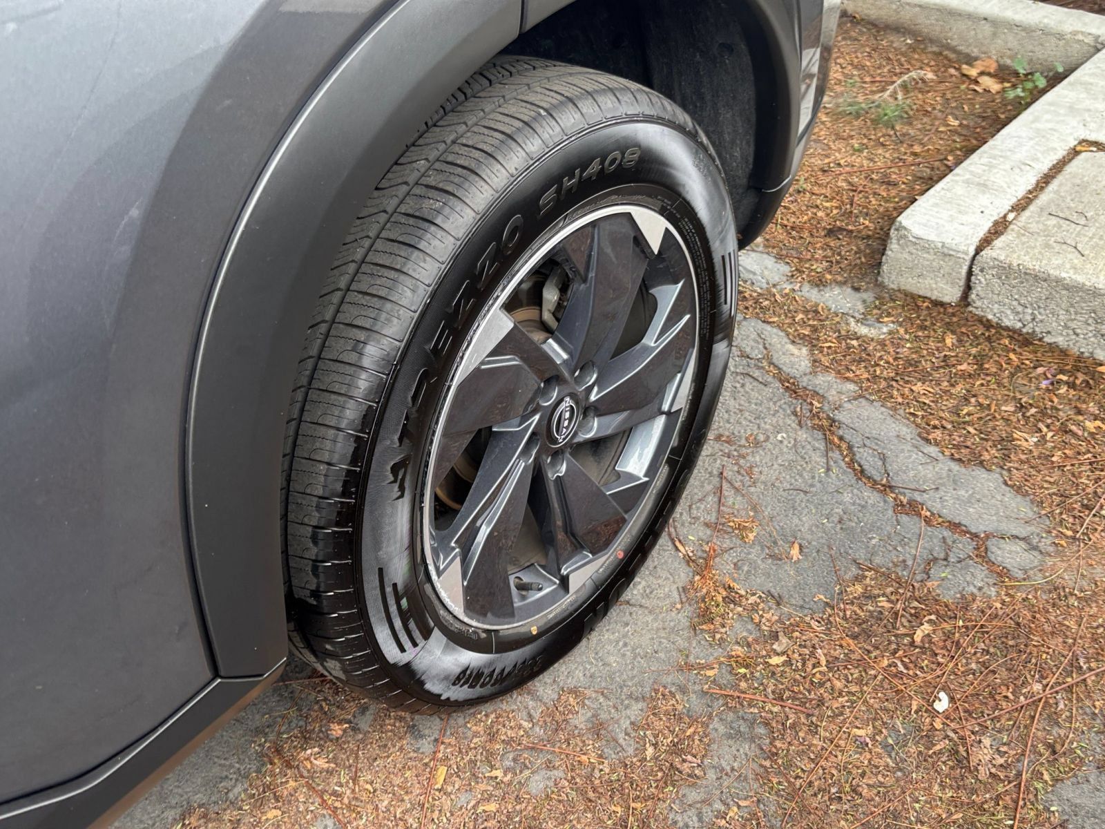 Used 2025 Nissan Rogue SV FWD image 31