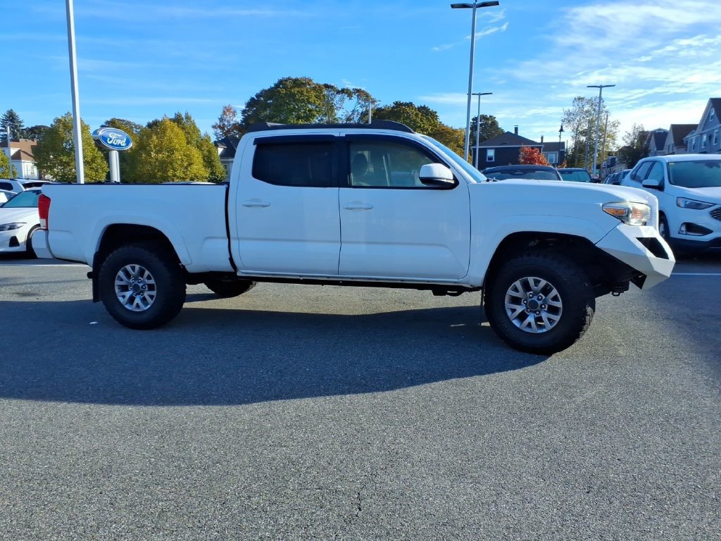 Used 2016 Toyota Tacoma SR5 w/ SR5 Appearance Package (SN) AWD/4WD image 5