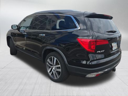 Used 2018 Honda Pilot Touring image 7