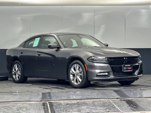 Used 2022 Dodge Charger SXT AWD/4WD image 1