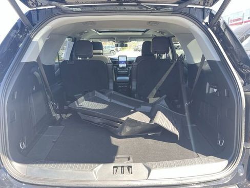 Used 2023 Ford Explorer Limited w/ Limited Technology Package AWD/4WD image 25