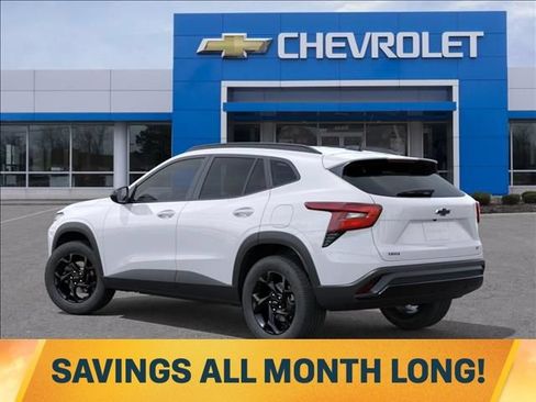 New 2026 Chevrolet Trax LT w/ Driver Confidence Package FWD image 3