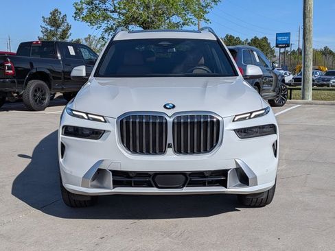 Used 2025 BMW X7 xDrive40i image 2