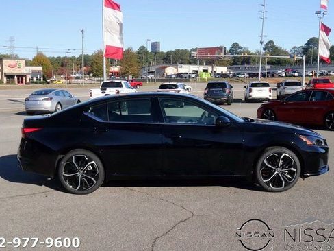 New 2025 Nissan Altima 2.5 SR w/ SR Premium Package image 4