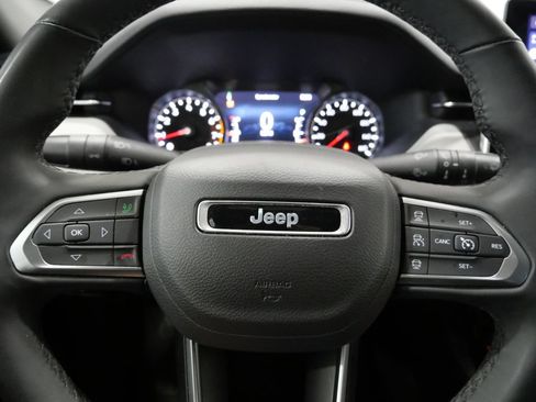 Used 2024 Jeep Compass Limited AWD/4WD image 16