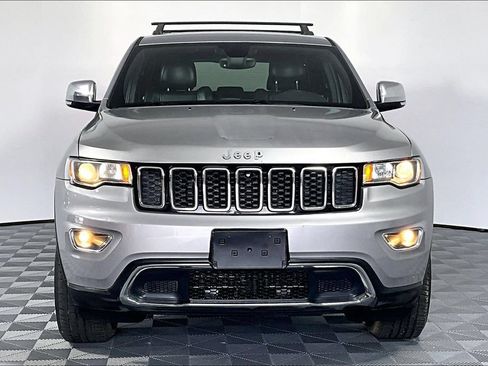 Used 2018 Jeep Grand Cherokee Limited AWD/4WD image 3