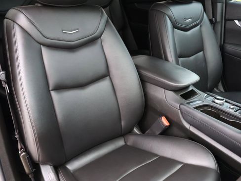 Certified 2024 Cadillac XT6 Luxury FWD image 22