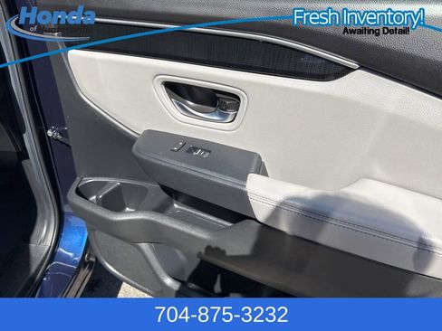 Certified 2025 Honda Pilot Elite image 19