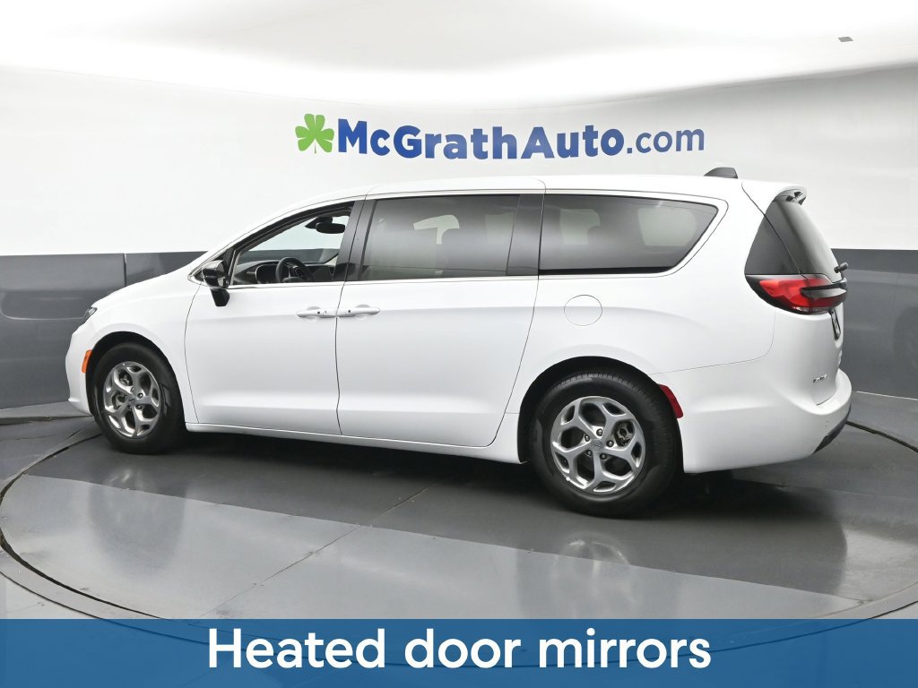 Used 2024 Chrysler Pacifica Limited FWD image 24
