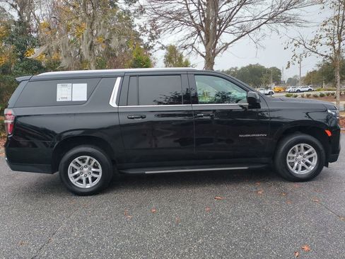 Used 2024 Chevrolet Suburban LT image 4